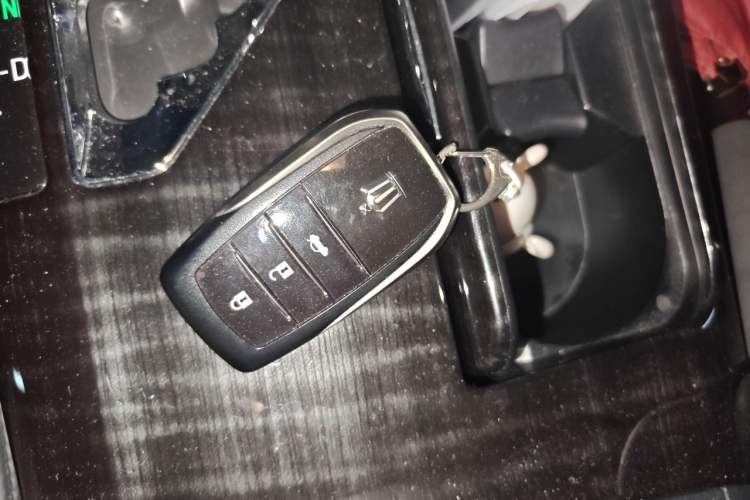 Used Toyota Crown 2015 2.5L Smart Edition Vehicle Key
