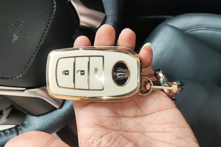 Used Toyota Crown 2015 2.5L Smart Edition Vehicle Key