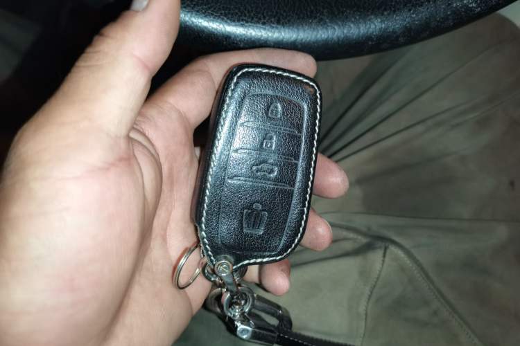 Used Toyota Crown 2015 2.0T Fashion Edition Vehicle Key