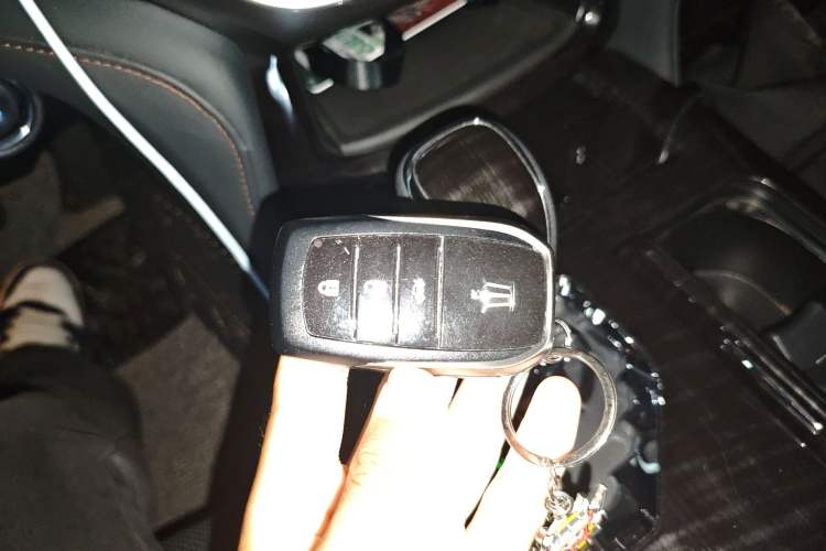 Used Toyota Crown 2015 2.0T Fashion Edition Vehicle Key