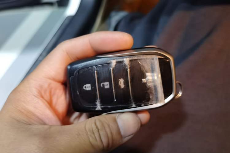 Used Toyota Crown 2015 2.5L Luxury Edition Vehicle Key