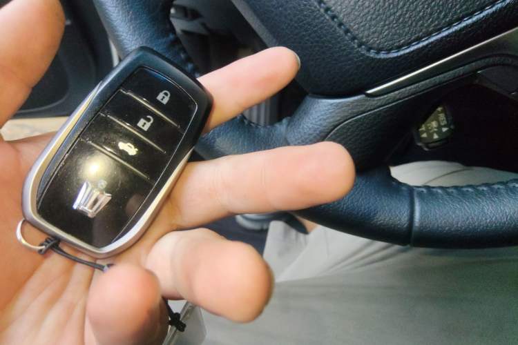 Used Toyota Crown 2015 2.0T Fashion Edition Vehicle Key