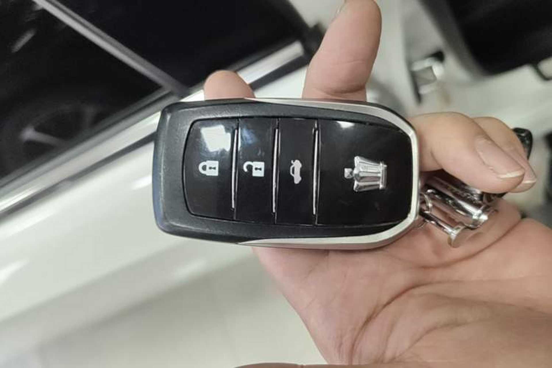 Used Toyota Crown 2015 2.0T Fashion Edition Vehicle Key