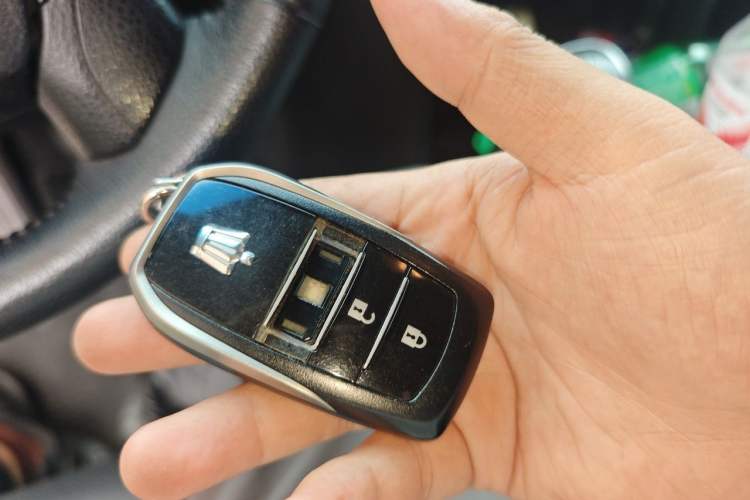 Used Toyota Crown 2015 2.0T Fashion Edition Vehicle Key