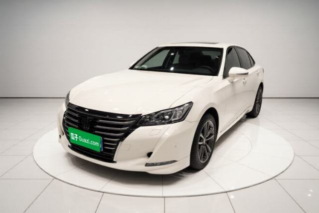 Ojetý Toyota Crown 2015 2.0T Fashion Edition