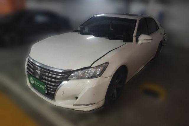 Ojetý Toyota Crown 2015 2.0T Fashion Edition