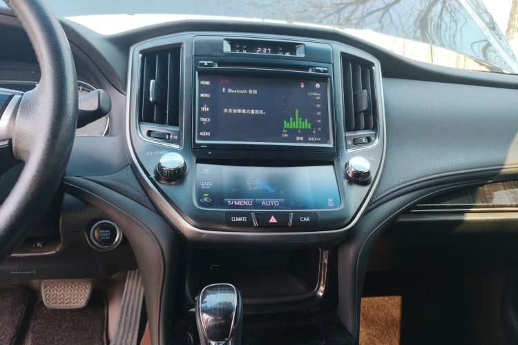 Used Toyota Crown 2017 2.0T Sport Edition Audio And AC Panel