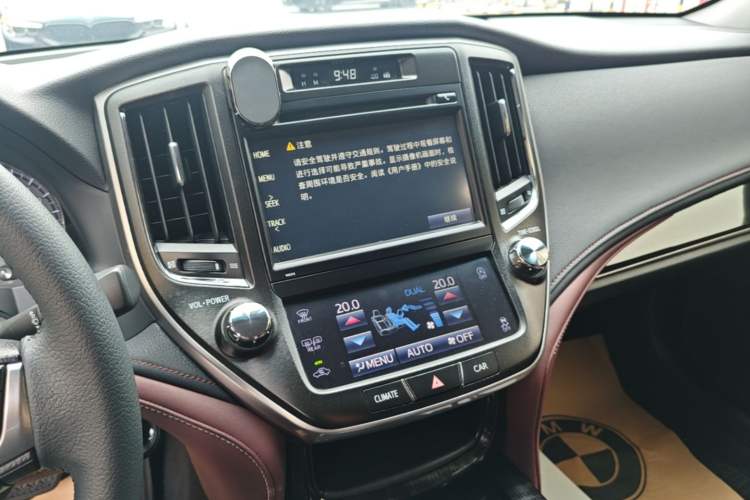 Used Toyota Crown 2017 2.0T Sport Edition Audio And AC Panel