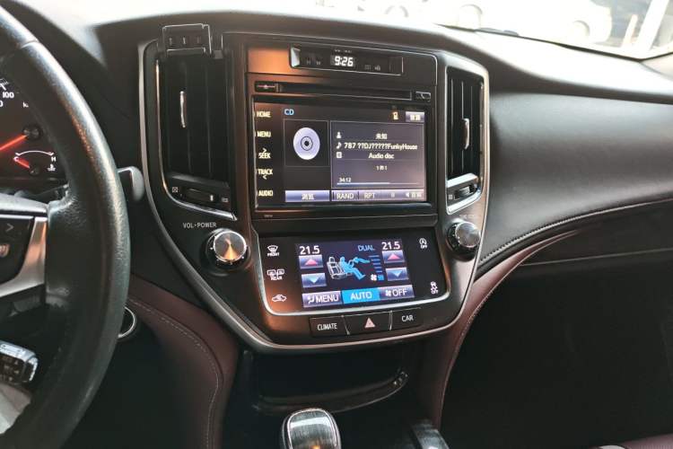 Used Toyota Crown 2017 2.0T Sport Edition Audio And AC Panel