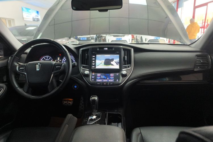 Used Toyota Crown 2017 2.0T Sport Edition Center Console