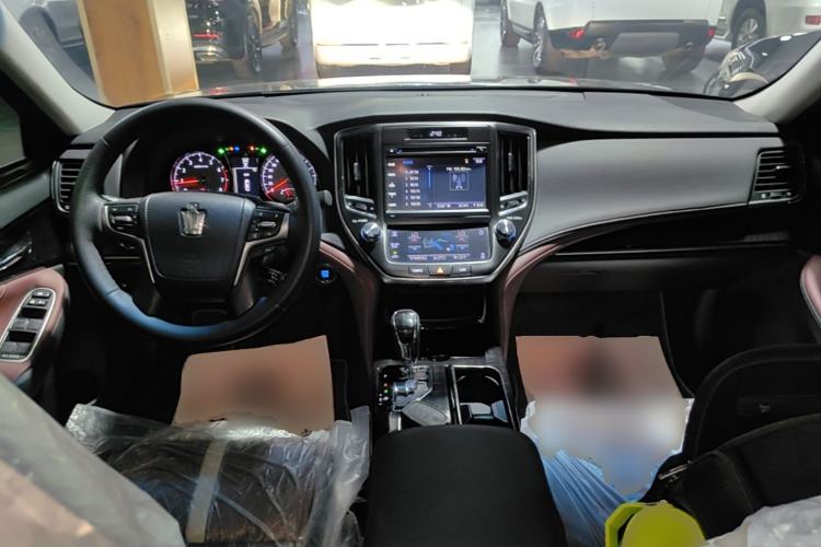 Used Toyota Crown 2017 2.0T Sport Edition Center Console
