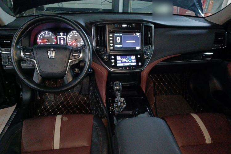Used Toyota Crown 2017 2.0T Sport Edition Center Console