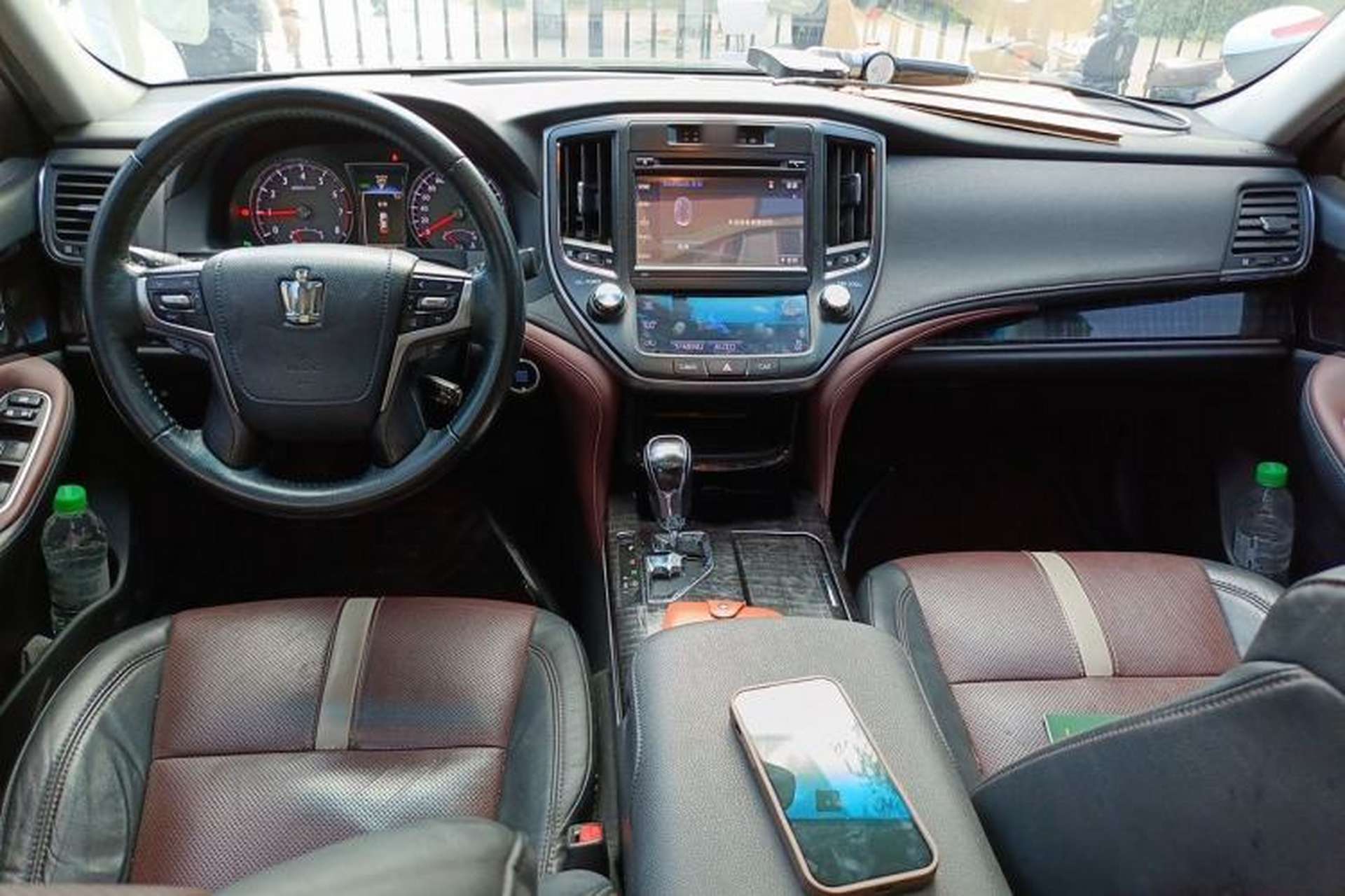 Used Toyota Crown 2017 2.0T Sport Edition Center Console