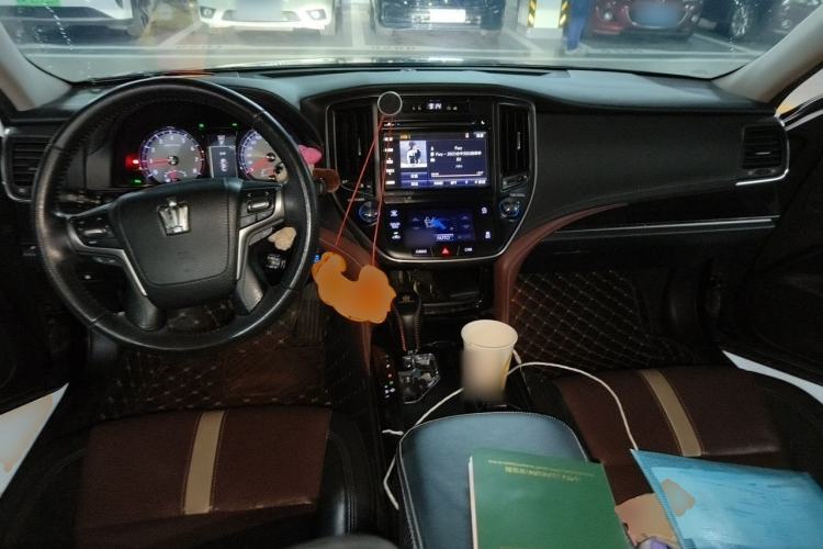 Used Toyota Crown 2017 2.0T Sport Edition Center Console