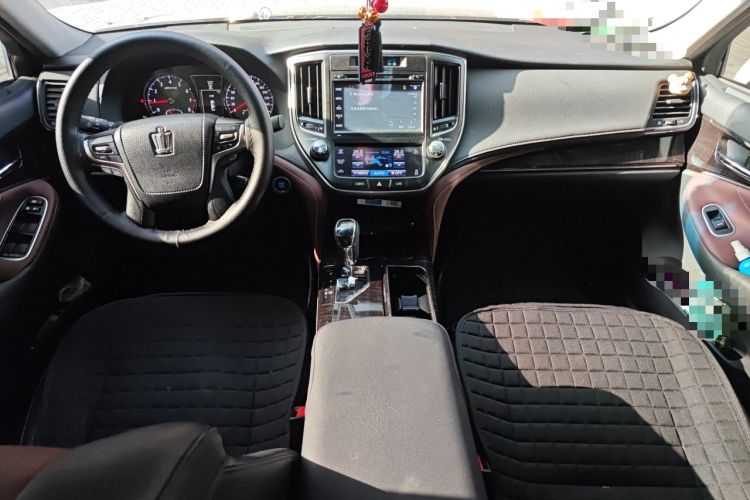 Used Toyota Crown 2017 2.0T Sport Edition Center Console