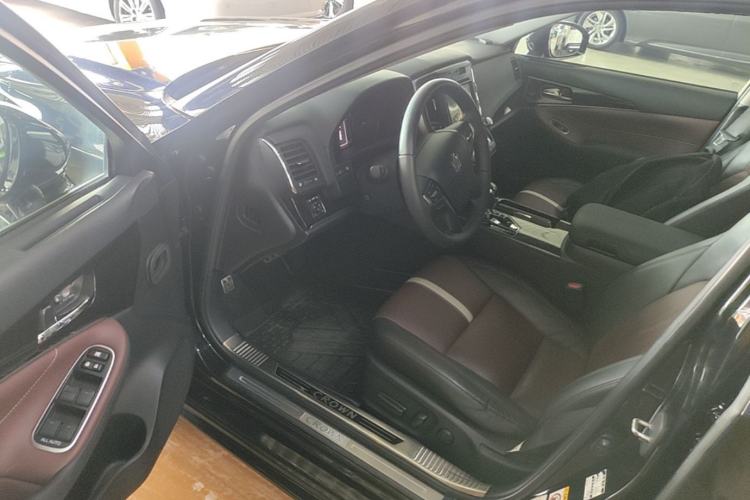 Used Toyota Crown 2017 2.0T Sport Edition Driver Seat
