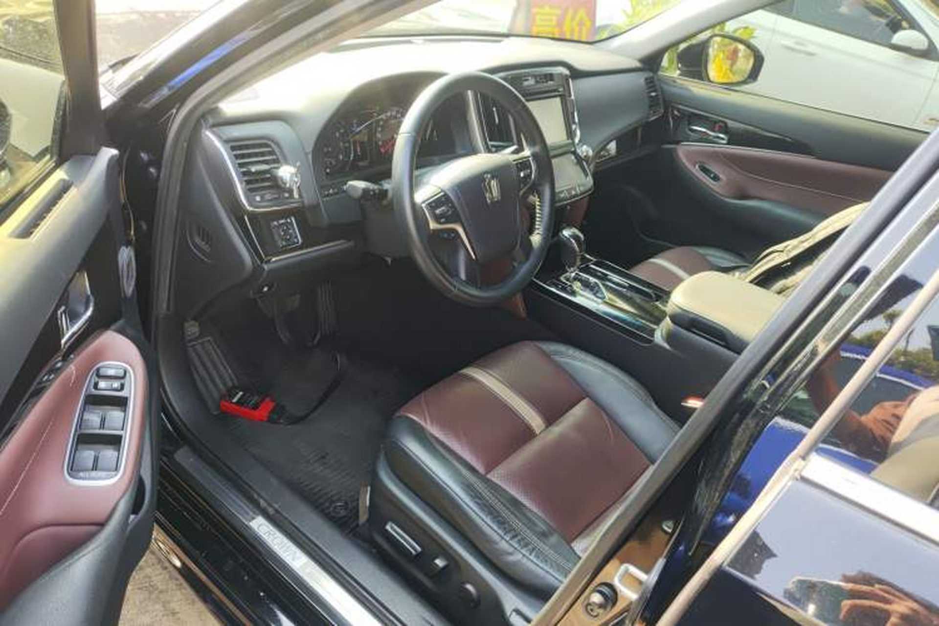 Used Toyota Crown 2017 2.0T Sport Edition Driver Seat