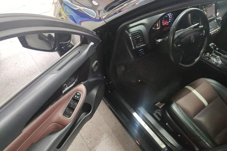 Used Toyota Crown 2017 2.0T Sport Edition Driver Seat