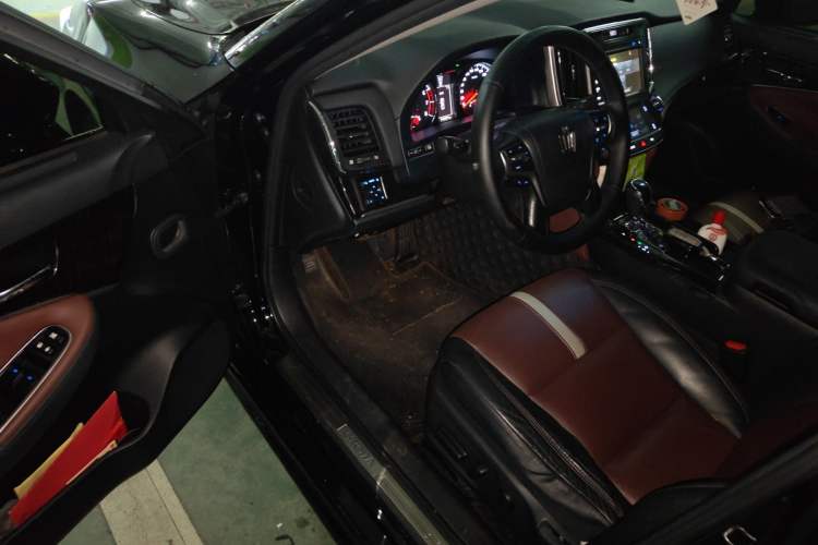 Used Toyota Crown 2017 2.0T Sport Edition Driver Seat