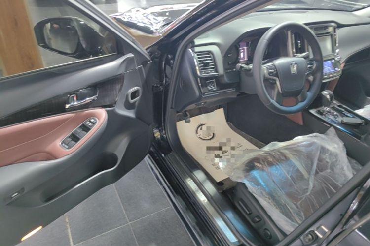 Used Toyota Crown 2017 2.0T Sport Edition Driver Seat