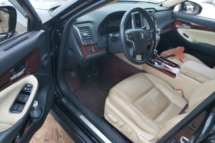 Used Toyota Crown 2017 2.0T Sport Edition Driver Seat