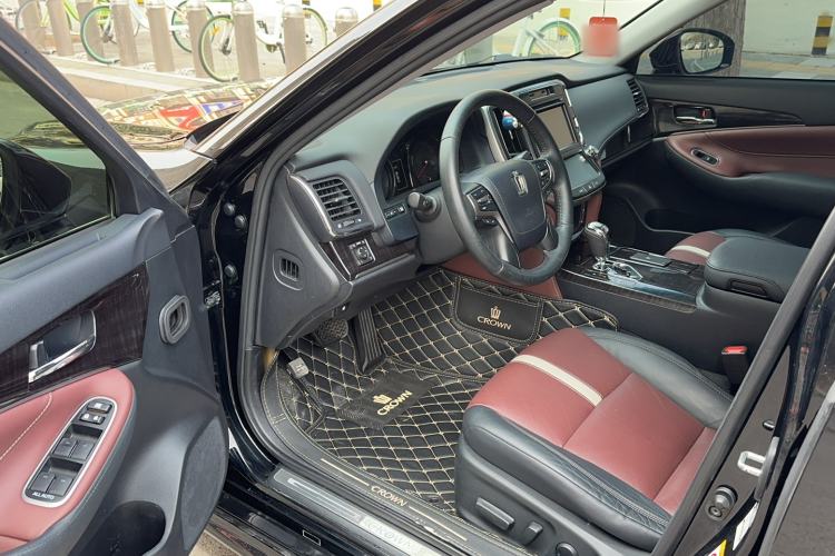 Used Toyota Crown 2017 2.0T Sport Edition Driver Seat