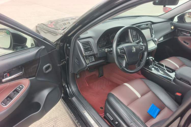 Used Toyota Crown 2017 2.0T Sport Edition Driver Seat