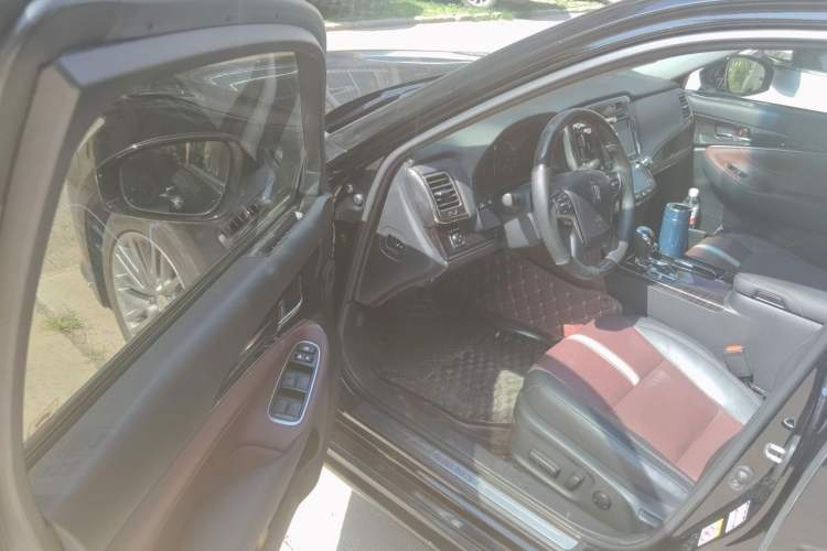 Used Toyota Crown 2017 2.0T Sport Edition Driver Seat