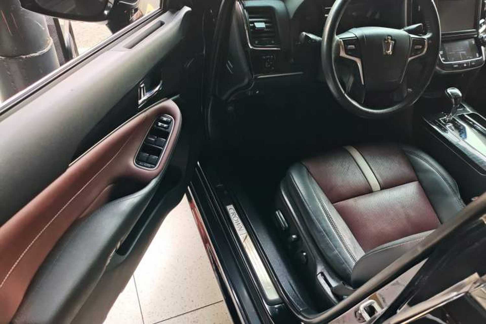 Used Toyota Crown 2017 2.0T Sport Edition Driver Seat
