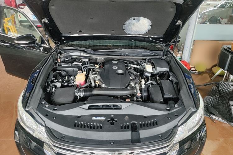 Used Toyota Crown 2017 2.0T Sport Edition Engine Bay