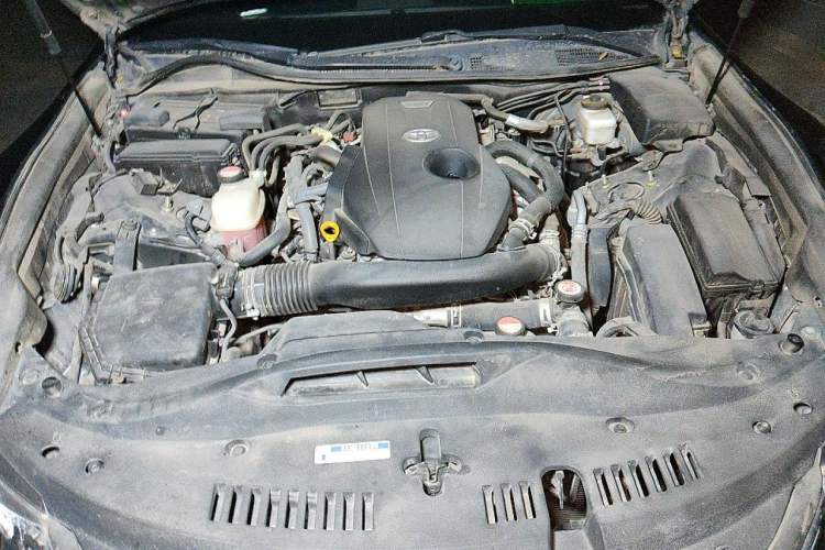 Used Toyota Crown 2017 2.0T Sport Edition Engine Bay