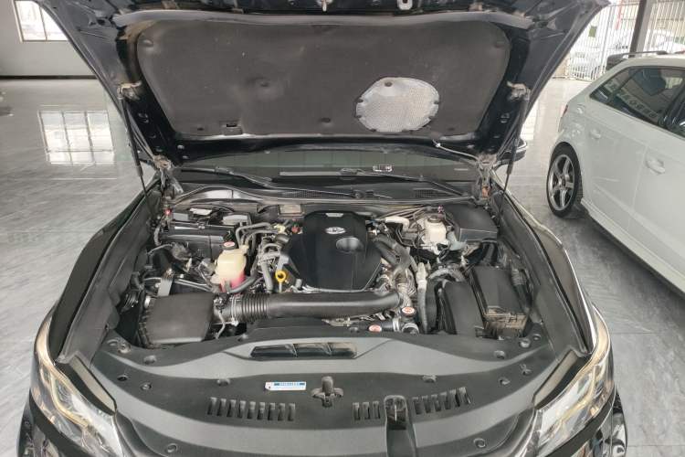 Used Toyota Crown 2017 2.0T Sport Edition Engine Bay