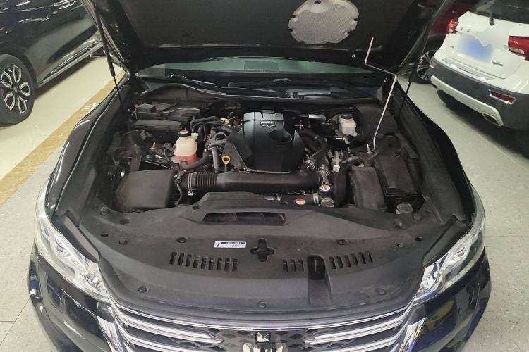 Used Toyota Crown 2017 2.0T Sport Edition Engine Bay