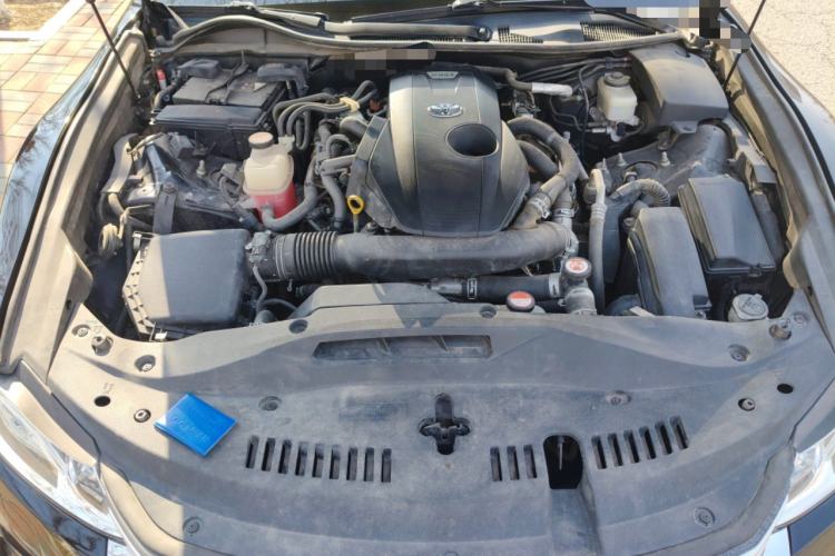Used Toyota Crown 2017 2.0T Sport Edition Engine Bay