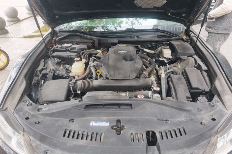 Used Toyota Crown 2017 2.0T Sport Edition Engine Bay