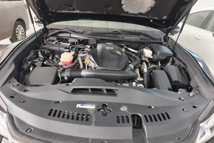 Used Toyota Crown 2017 2.0T Sport Edition Engine Bay