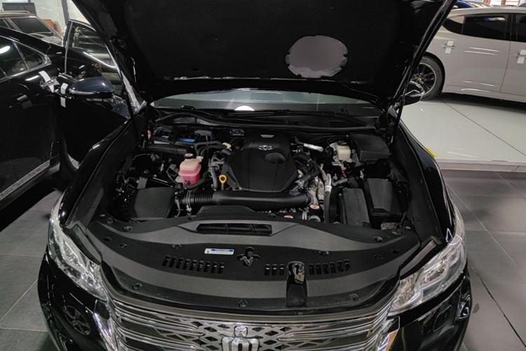 Used Toyota Crown 2017 2.0T Sport Edition Engine Bay