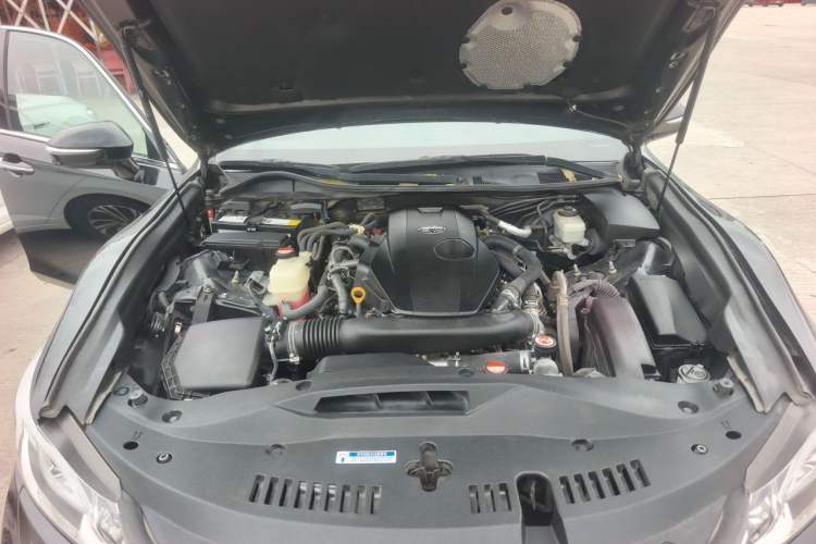 Used Toyota Crown 2017 2.0T Sport Edition Engine Bay