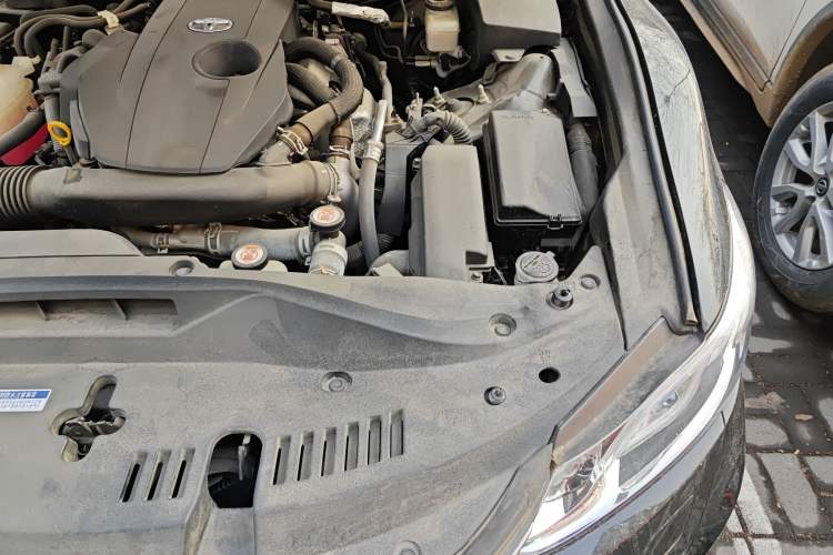 Used Toyota Crown 2017 2.0T Sport Edition Engine Bay Left