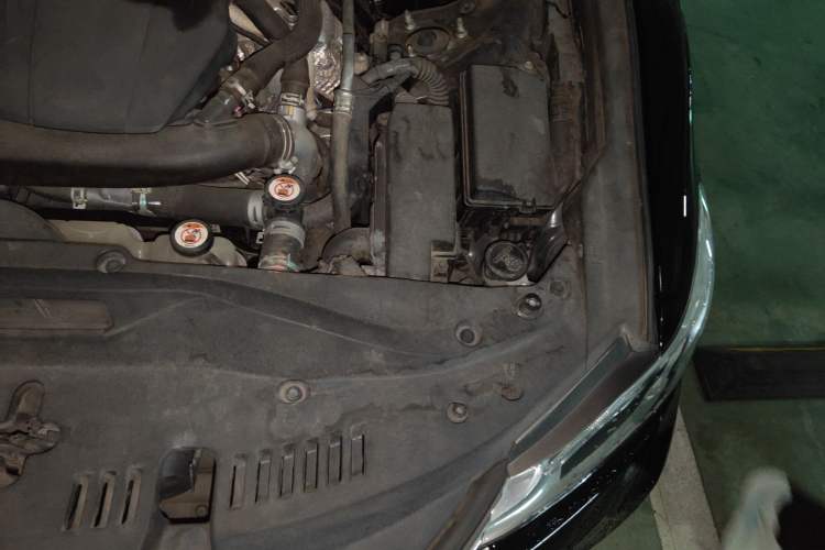 Used Toyota Crown 2017 2.0T Sport Edition Engine Bay Left