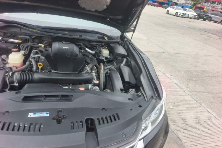 Used Toyota Crown 2017 2.0T Sport Edition Engine Bay Left