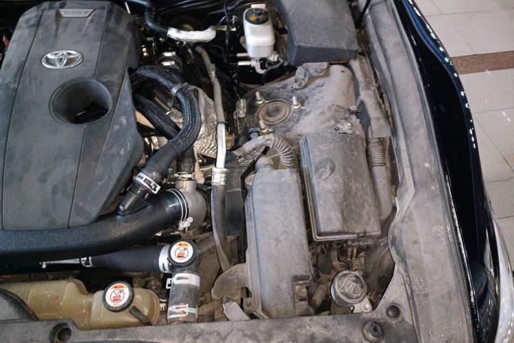Used Toyota Crown 2017 2.0T Sport Edition Engine Bay Left