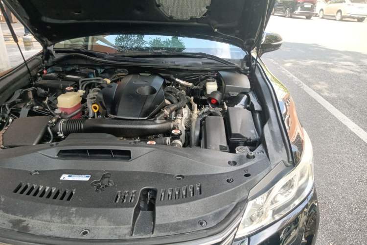 Used Toyota Crown 2017 2.0T Sport Edition Engine Bay Left