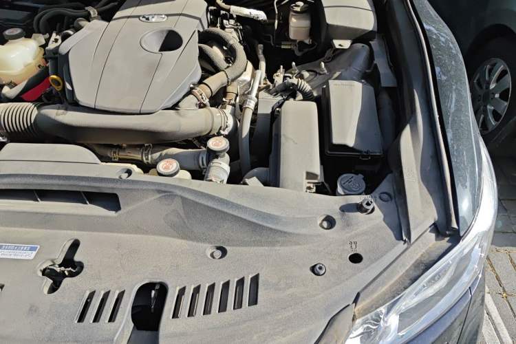 Used Toyota Crown 2017 2.0T Sport Edition Engine Bay Left