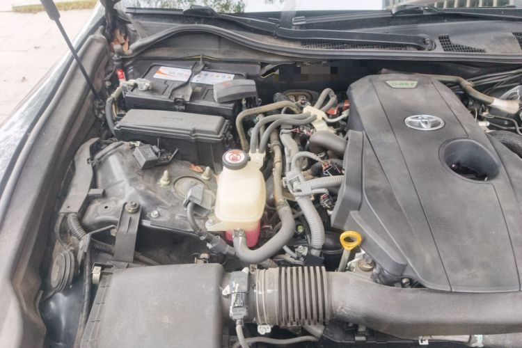Used Toyota Crown 2017 2.0T Sport Edition Engine Bay Right