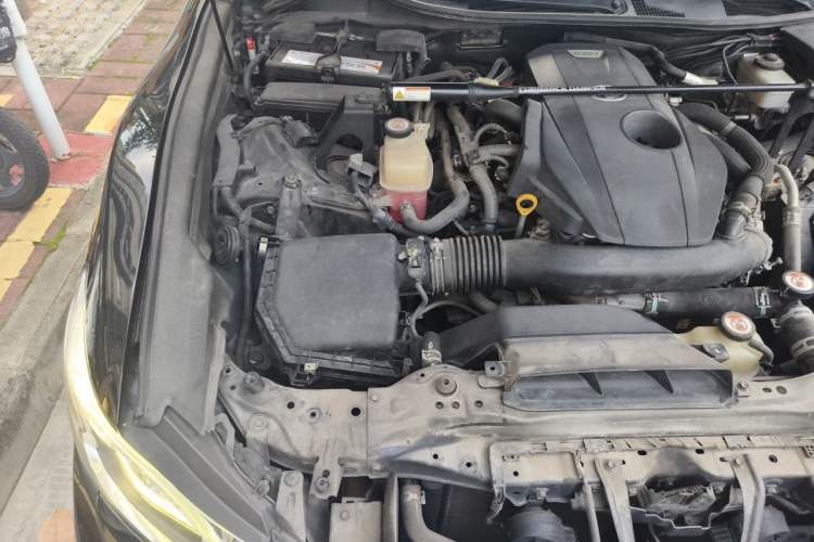 Used Toyota Crown 2017 2.0T Sport Edition Engine Bay Right