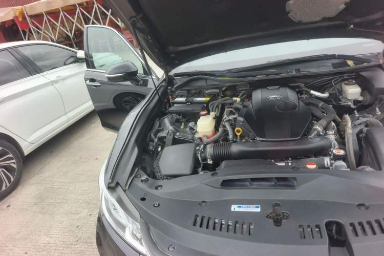 Used Toyota Crown 2017 2.0T Sport Edition Engine Bay Right