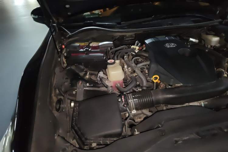 Used Toyota Crown 2017 2.0T Sport Edition Engine Bay Right