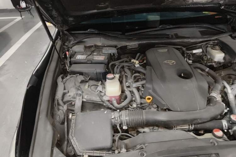 Used Toyota Crown 2017 2.0T Sport Edition Engine Bay Right