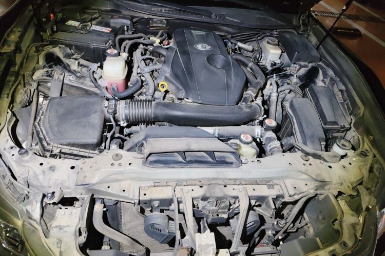 Used Toyota Crown 2017 2.0T Sport Edition Engine Bay